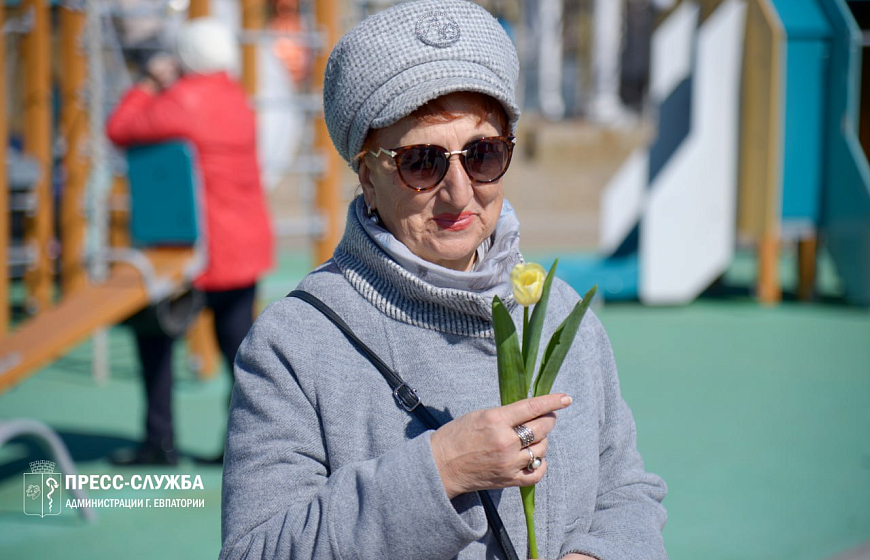 В Евпатории прошла акция «Вам, любимые»